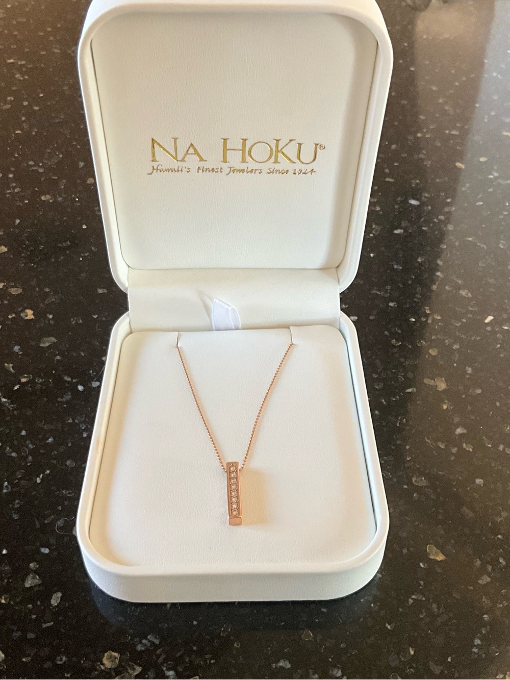 Na Hoku Rose Gold Pavé Diamond Vertical Bar Necklace